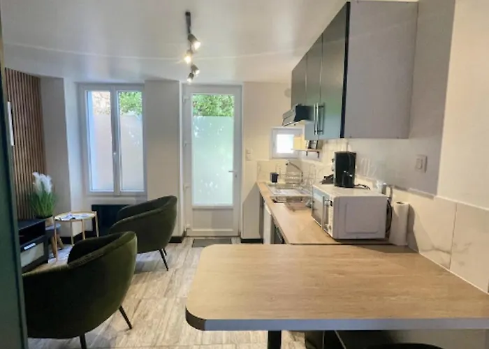 Du Pont Joubert Apartment *